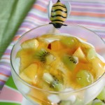 Συνταγή για Γιαούρτι με φρούτα εποχής & μέλι